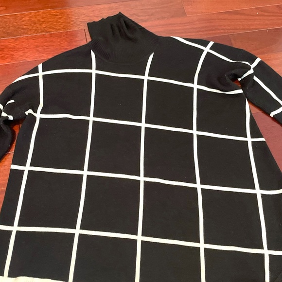 Elena Wang women’s turtle neck sweater size M 80% viscose - Picture 3 of 12